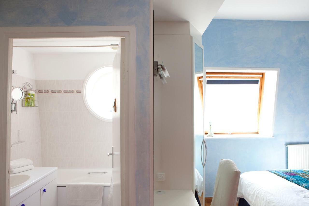 52 Clichy Bed & Breakfast - Chambre D'Hotes Париж Экстерьер фото